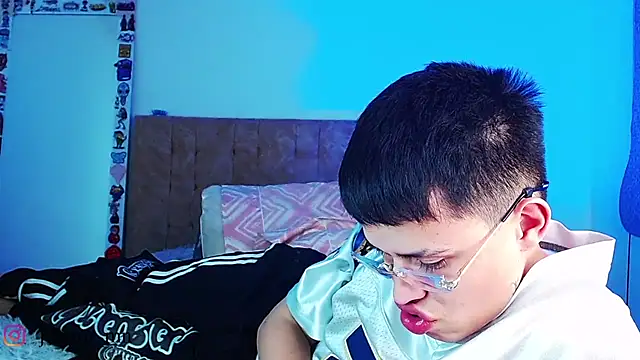 הופעת וובקאם של _justinmoon2