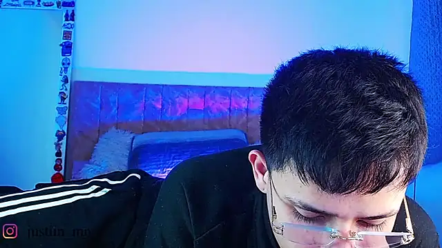 הופעת וובקאם של _justinmoon2