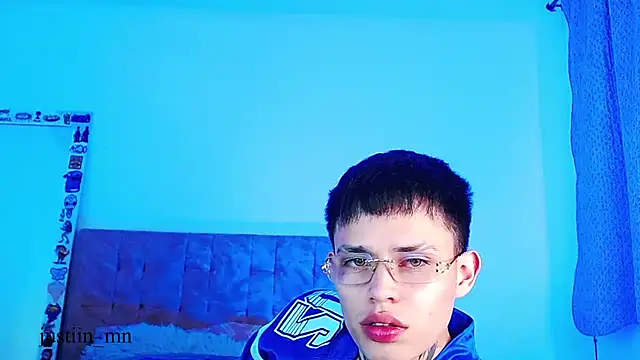 Pertunjukan Kamera Web _justinmoon2