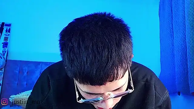 הופעת וובקאם של _justinmoon2