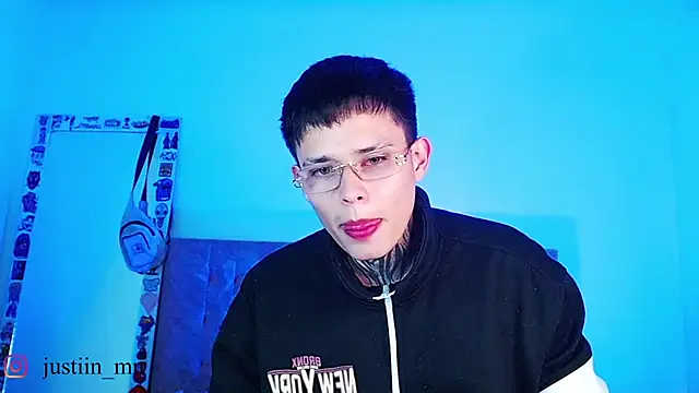 Pertunjukan Kamera Web _justinmoon2