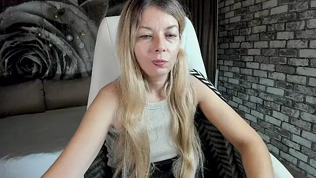 Czat XXX na żywo – Eva_Melow