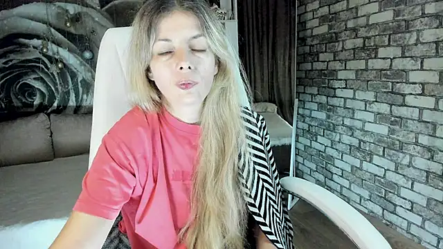 Онлайн чат XXX Eva_Melow