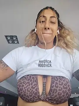Czat XXX na żywo – Hotasiansensation