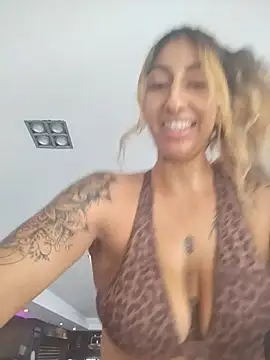 Hotasiansensationn Webbikameraesitys