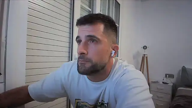 הופעת וובקאם של alex877x