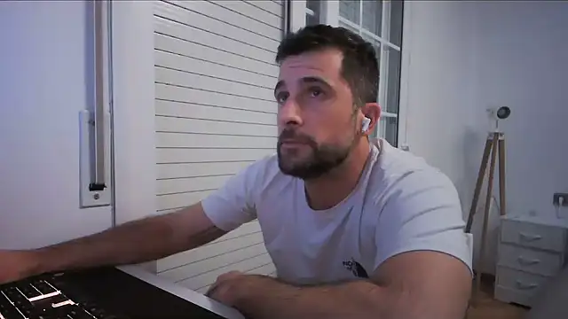 alex877x's Webcam Show