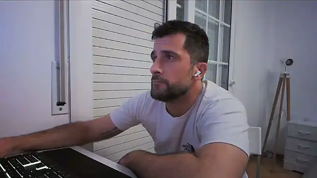 عرض كام alex877x