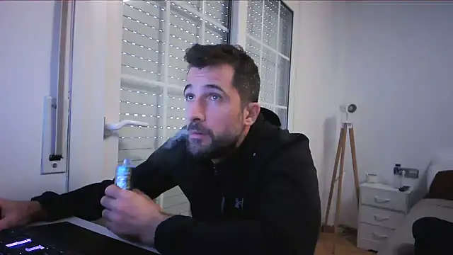 הופעת וובקאם של alex877x