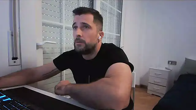 Pokazy przed kamerką – alex877x