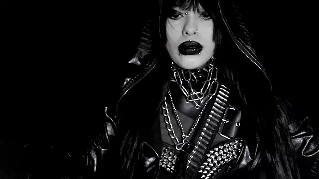 XXIOUX Live XXX Chat
