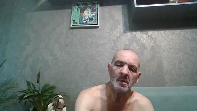 Show modela skorpibg65 na web-kameri