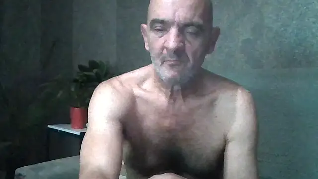 Show modela skorpibg65 na web-kameri