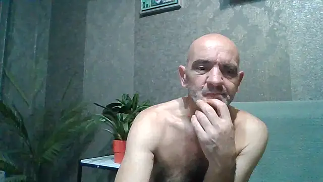 Show modela skorpibg65 na web-kameri