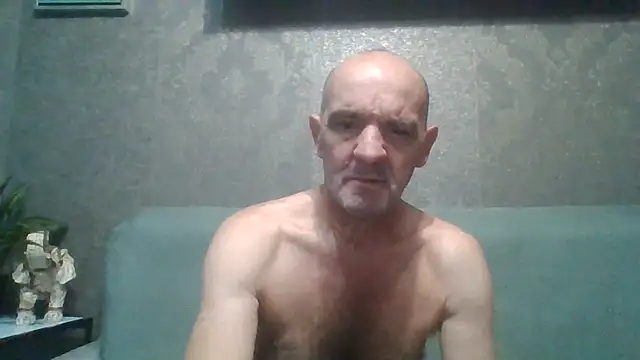 Show modela skorpibg65 na web-kameri