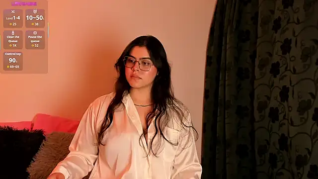 veronica185 即時 XXX 聊天
