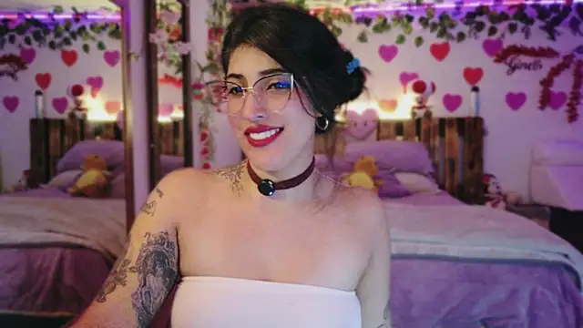 AzaharJaan's Live XXX Chat