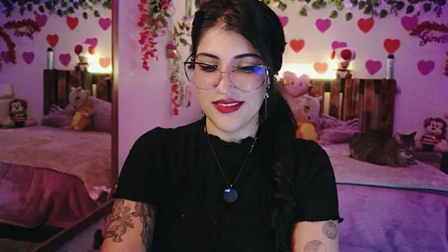Chat +18 de AzaharJaan ao vivo