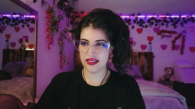 Онлайн чат XXX AzaharJaan