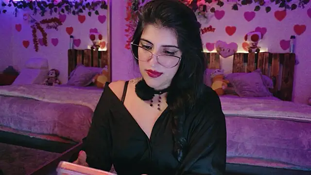AzaharJaan Show in webcam
