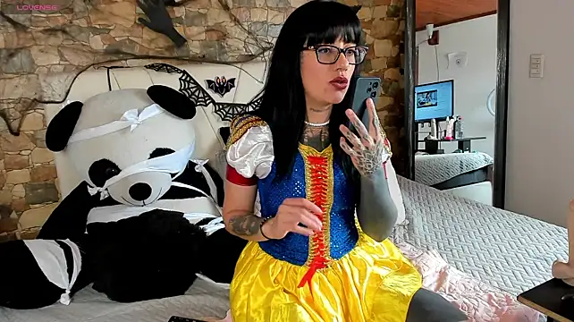Eva-hall Webcam-Show