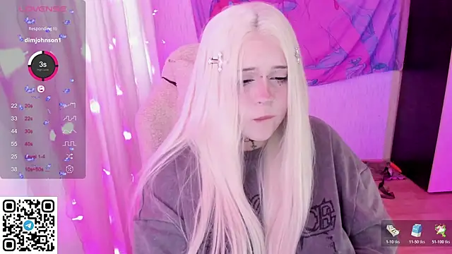 SelenaCute's Webcam Show