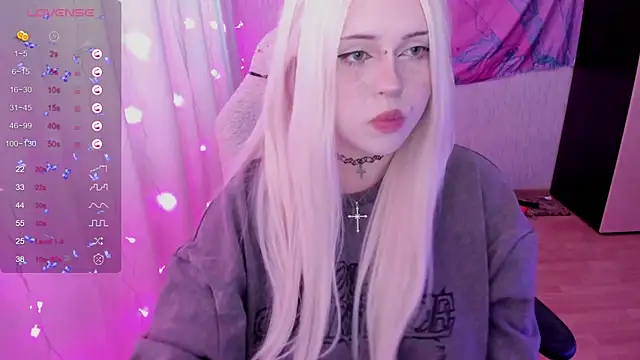 SelenaCute live XXX chat
