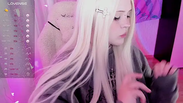 SelenaCute XXX чат на живо