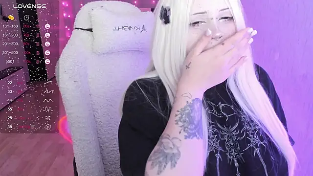 SelenaCute's Live XXX Chat