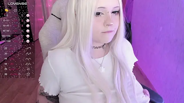 SelenaCute élő XXX-chatje
