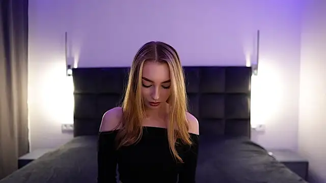 GoldieHarrington webcam show