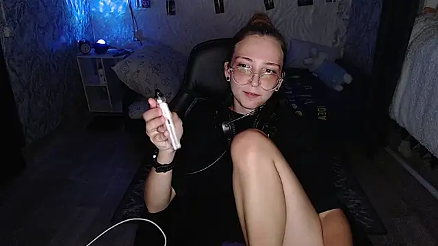 AmeliaKamishiro's Live Chat Room