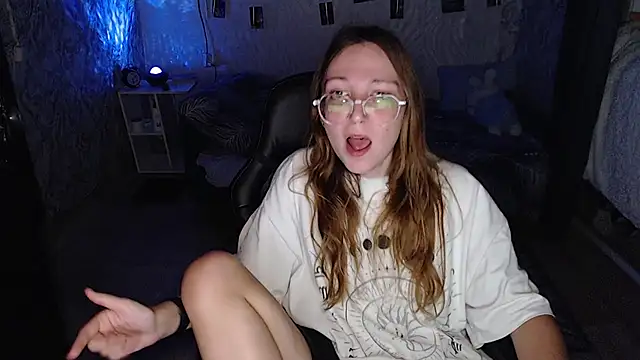 AmeliaKamishiro Webcam show