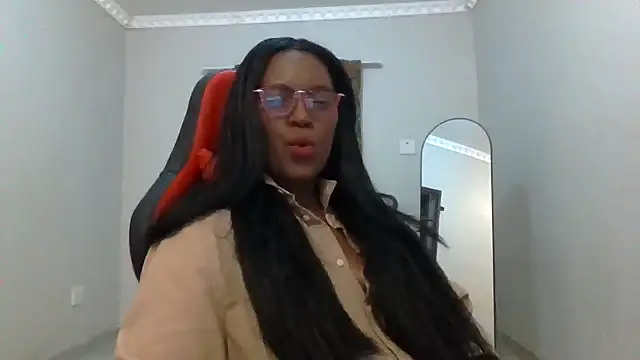 Malaika_Nkosi's Live XXX Chat