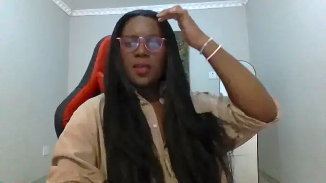 Malaika_Nkosi's Live XXX Chat