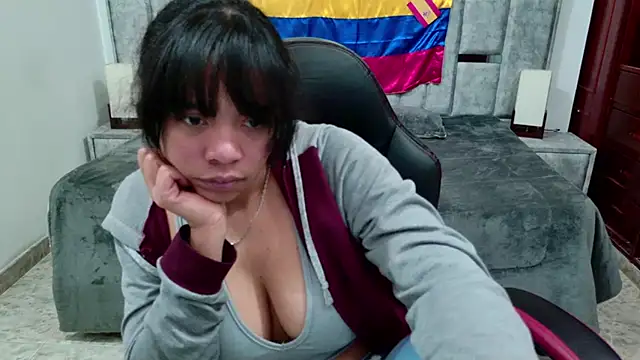 laureentt_ Chat XXX live