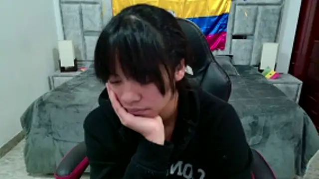 laureentt_ Chat XXX in diretta