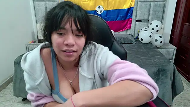 laureentt_ লাইভ XXX চ্যাট