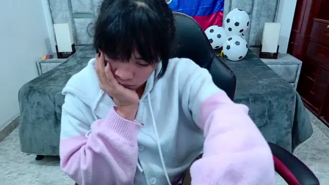 Živý XXX chat laureentt_