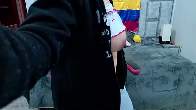 laureentt_'s Live XXX Chat