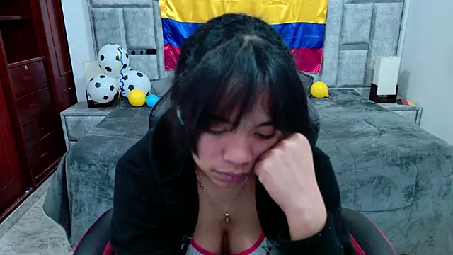 laureentt_ Chat XXX in diretta