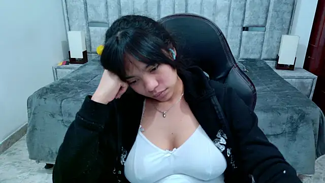 laureentt_'s Live XXX Chat