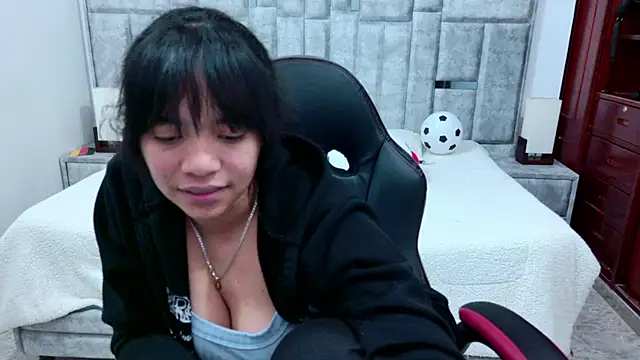 Živý XXX chat laureentt_