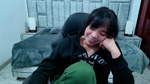 laureentt_ Live XXX Chat