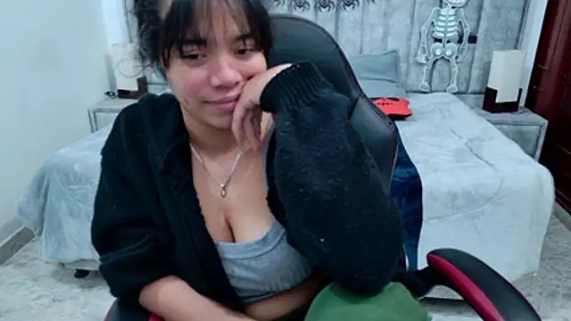 laureentt_'s Live XXX Chat
