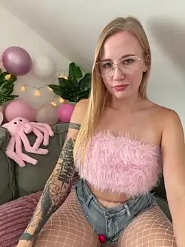 marie_hardon's Webcam Show