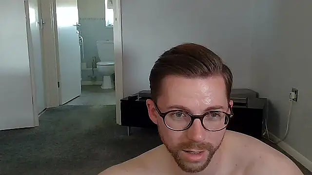 Show modela kkezzy na web-kameri