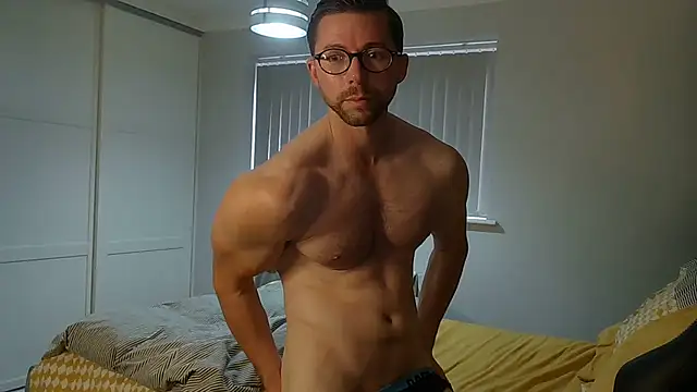 Show modela kkezzy na web-kameri