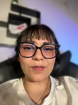 cinna_monroll's Webcam Show