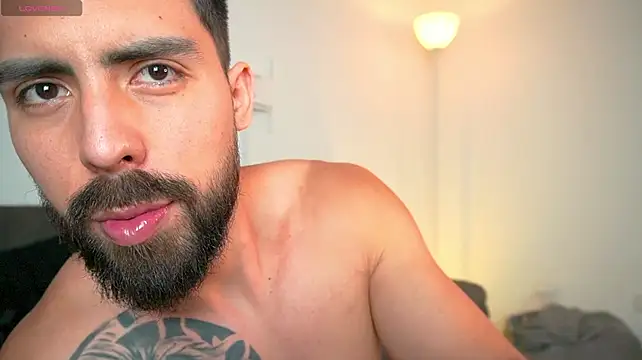 Markbrown: вебкам-шоу